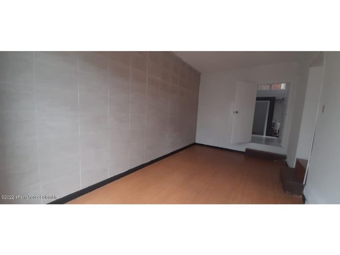 Casa de 5 alcobas en venta en Santa Teresita, Bogotá, 167 m² · foto 7 de 24