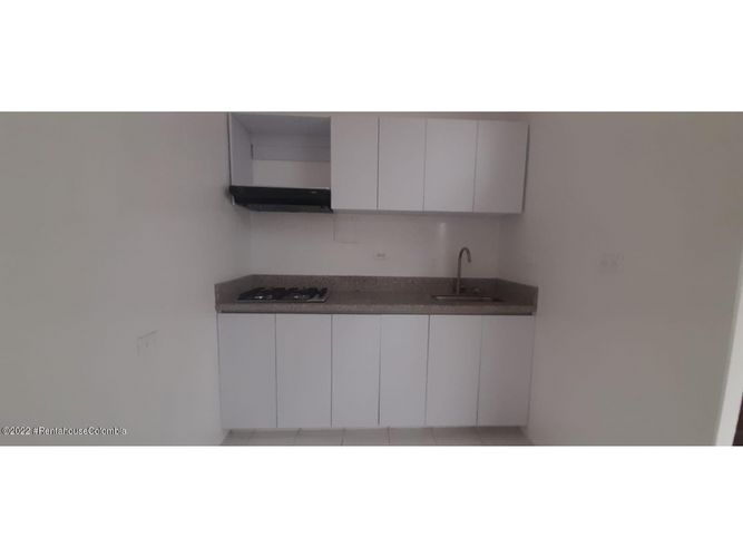 Casa de 5 alcobas en venta en Santa Teresita, Bogotá, 167 m² · foto 10 de 24