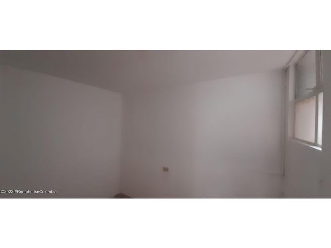 Casa de 5 alcobas en venta en Santa Teresita, Bogotá, 167 m² · foto 12 de 24