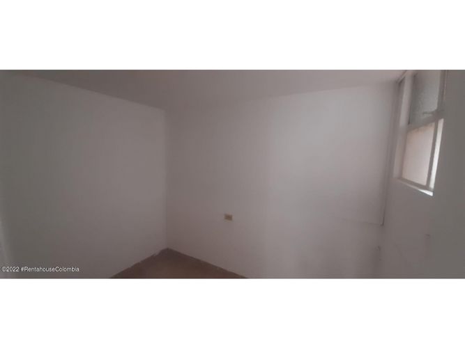 Casa de 5 alcobas en venta en Santa Teresita, Bogotá, 167 m² · foto 13 de 24