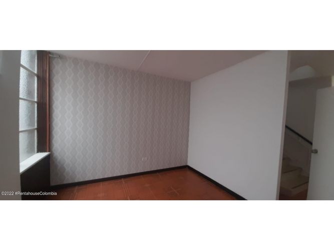 Casa de 5 alcobas en venta en Santa Teresita, Bogotá, 167 m² · foto 14 de 24