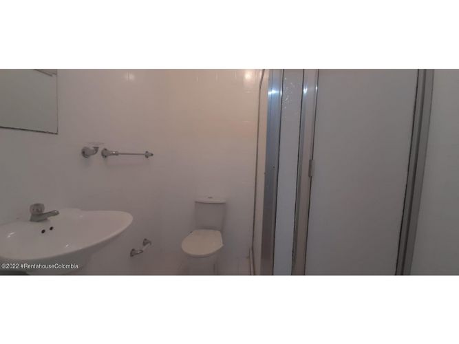 Casa de 5 alcobas en venta en Santa Teresita, Bogotá, 167 m² · foto 22 de 24
