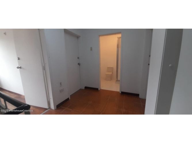 Casa de 5 alcobas en venta en Santa Teresita, Bogotá, 167 m² · foto 23 de 24