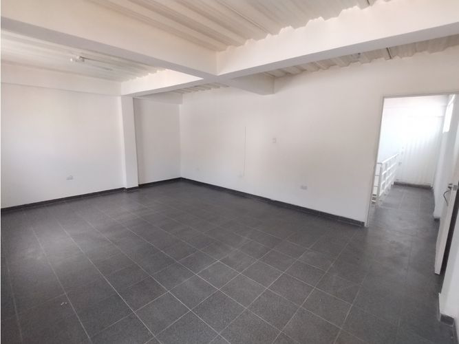 Oficina en arriendo en Ub Del Caimitos, Palmira, 341 m² · foto 3 de 24