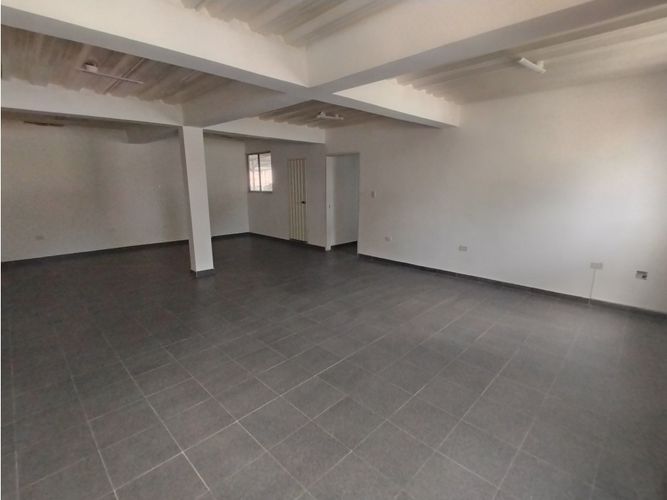 Oficina en arriendo en Ub Del Caimitos, Palmira, 341 m² · foto 23 de 24