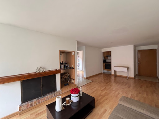 Apartamento en venta en Los Rosales, Bogotá · foto 4 de 24