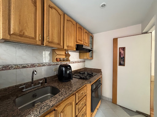 Apartamento en venta en Los Rosales, Bogotá · foto 6 de 24