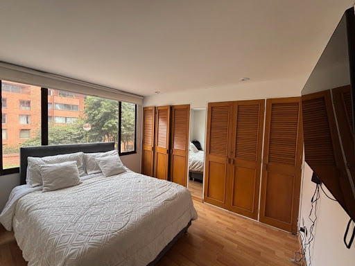 Apartamento en venta en Los Rosales, Bogotá · foto 7 de 24