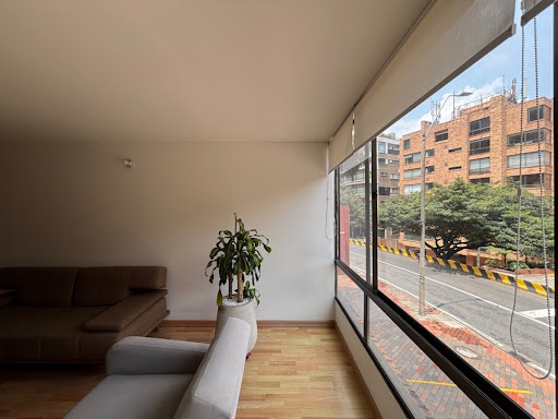 Apartamento en venta en Los Rosales, Bogotá · foto 8 de 24