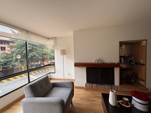 Apartamento en venta en Los Rosales, Bogotá · foto 13 de 24