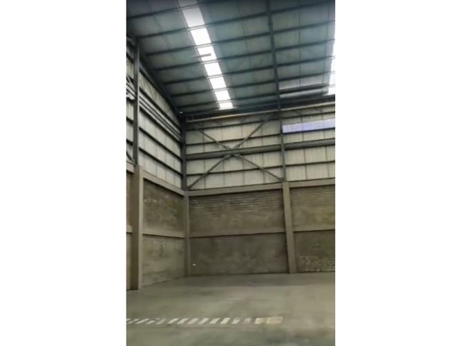 Bodega en arriendo en La Palmirana, Palmira, 1870 m² · foto 3 de 20