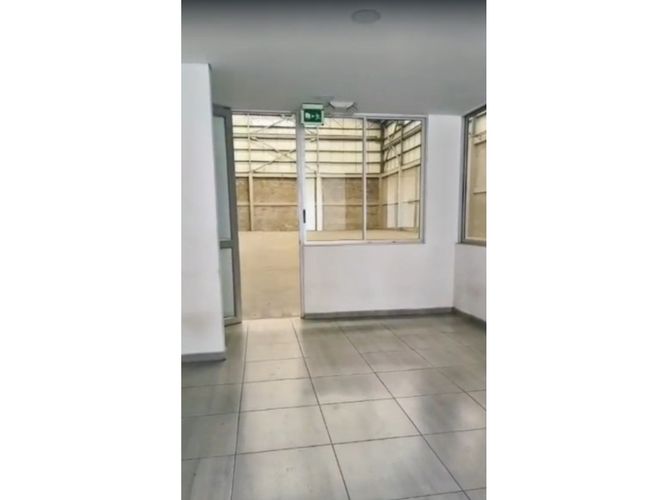 Bodega en arriendo en La Palmirana, Palmira, 1870 m² · foto 16 de 20