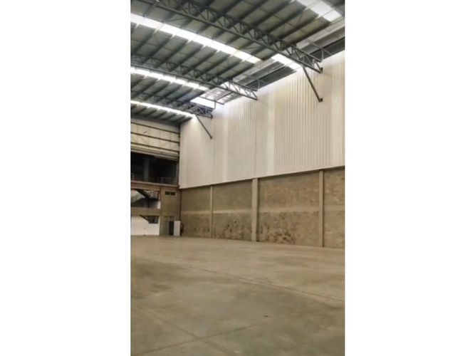 Bodega en arriendo en La Palmirana, Palmira, 1870 m² · foto 18 de 20