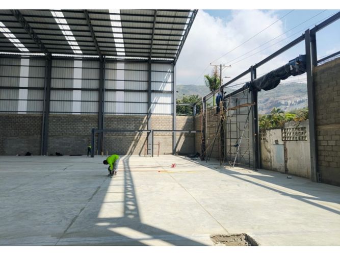 Bodega en arriendo en Yumbillo, Yumbo, 1804 m² · foto 2 de 21