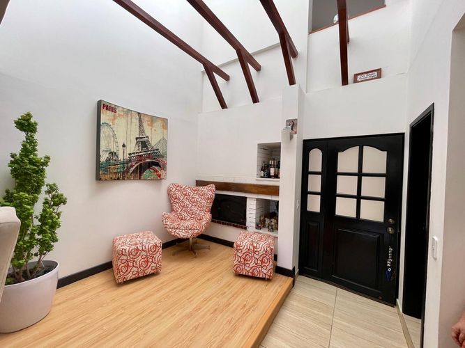 Casa de 4 alcobas en venta en Ciudad Alsacia, Bogotá, 260 m² · foto 3 de 14