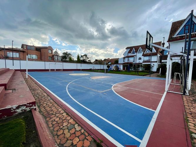 Casa de 4 alcobas en venta en Ciudad Alsacia, Bogotá, 260 m² · foto 13 de 14