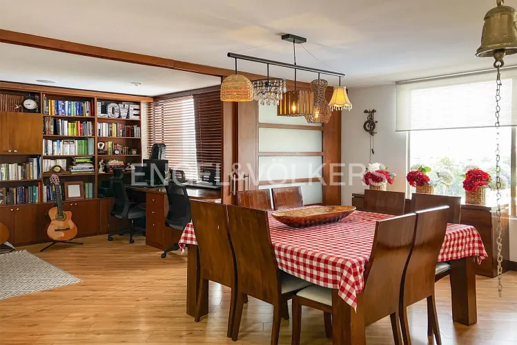 Apartamento de 3 alcobas en venta en La Carolina, Bogotá, 182 m² · foto 2 de 11