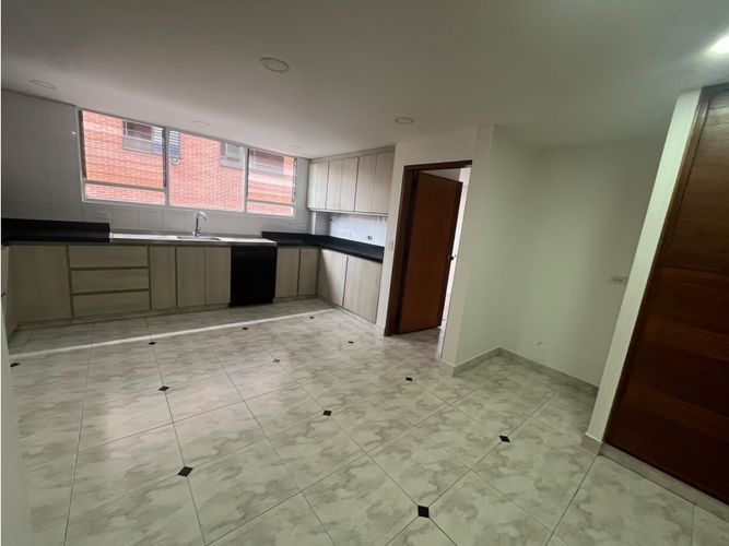 Apartamento de 4 alcobas en arriendo en La Cabrera, Bogotá, 242 m² · foto 6 de 24