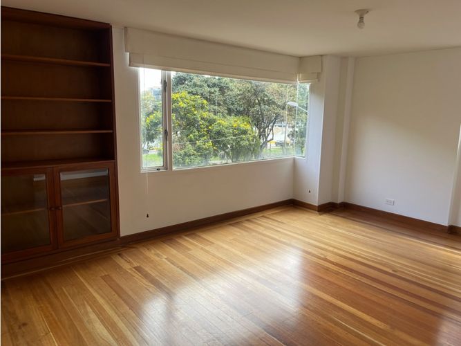 Apartamento de 4 alcobas en arriendo en La Cabrera, Bogotá, 242 m² · foto 9 de 24