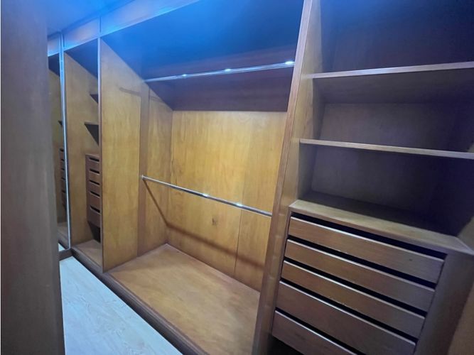 Apartamento de 4 alcobas en arriendo en La Cabrera, Bogotá, 242 m² · foto 12 de 24