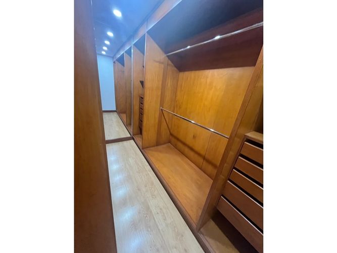 Apartamento de 4 alcobas en arriendo en La Cabrera, Bogotá, 242 m² · foto 13 de 24