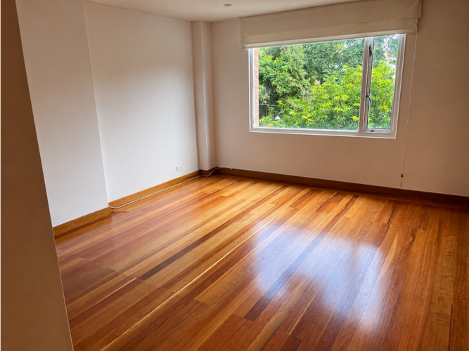 Apartamento de 4 alcobas en arriendo en La Cabrera, Bogotá, 242 m² · foto 15 de 24