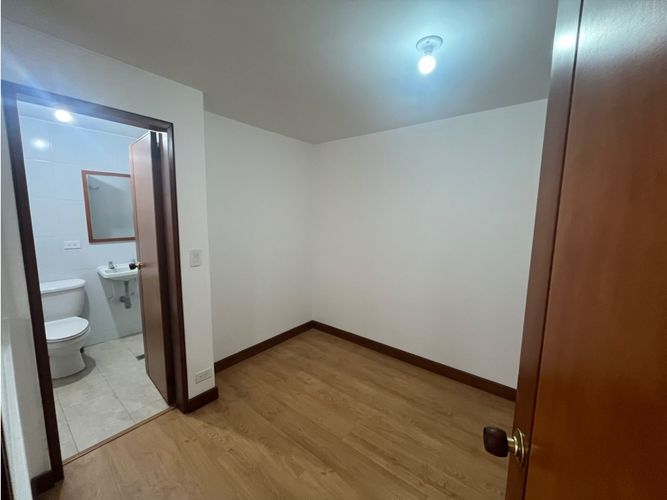 Apartamento de 4 alcobas en arriendo en La Cabrera, Bogotá, 242 m² · foto 20 de 24