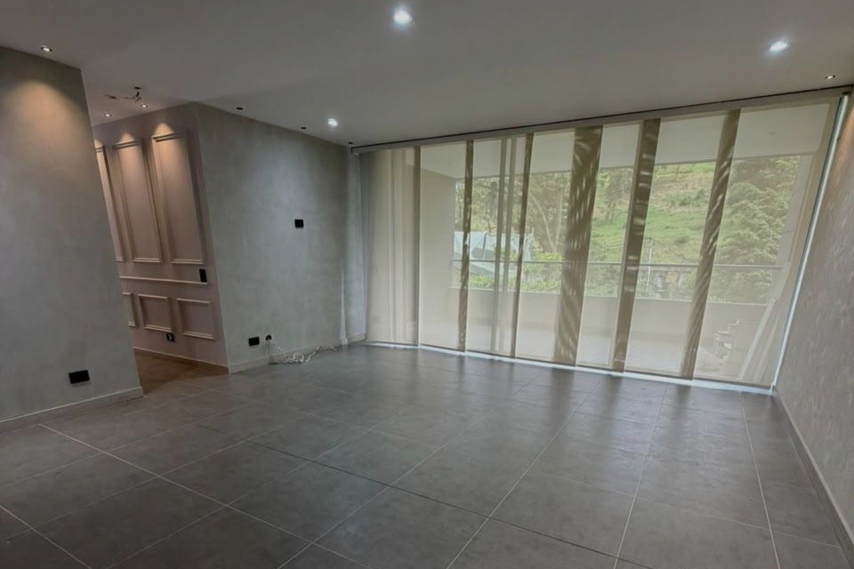 Apartamento en venta en Loma Del Escobero, Envigado · foto 3 de 18