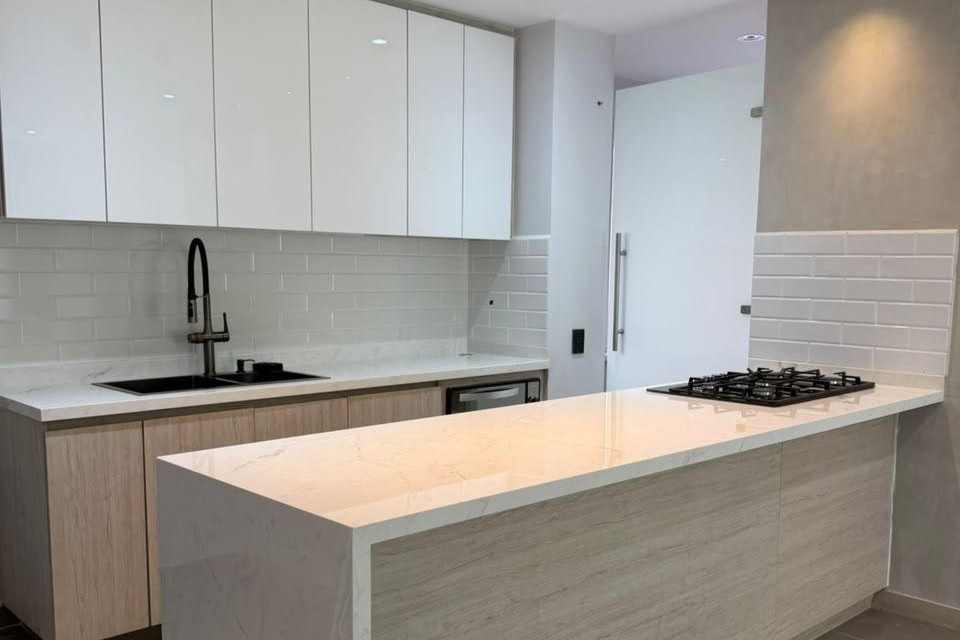 Apartamento en venta en Loma Del Escobero, Envigado · foto 4 de 18