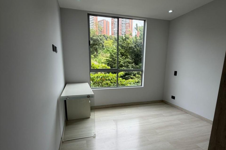 Apartamento en venta en Loma Del Escobero, Envigado · foto 7 de 18
