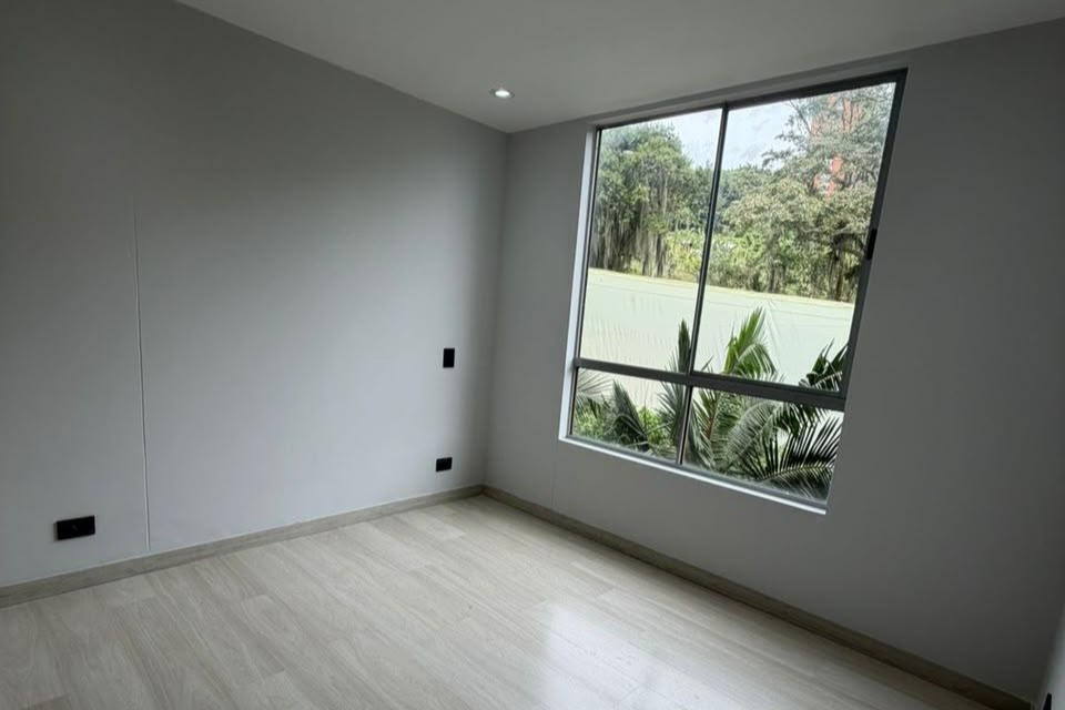 Apartamento en venta en Loma Del Escobero, Envigado · foto 9 de 18