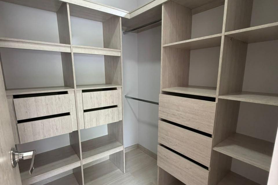 Apartamento en venta en Loma Del Escobero, Envigado · foto 12 de 18
