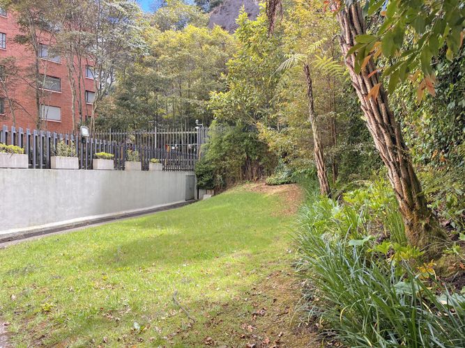 Apartamento de 3 alcobas en venta en Los Rosales, Bogotá, 290 m² · foto 10 de 24