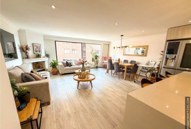 Apartamento de 3 alcobas en venta en Los Rosales, Bogotá, 139 m² · foto 4 de 4