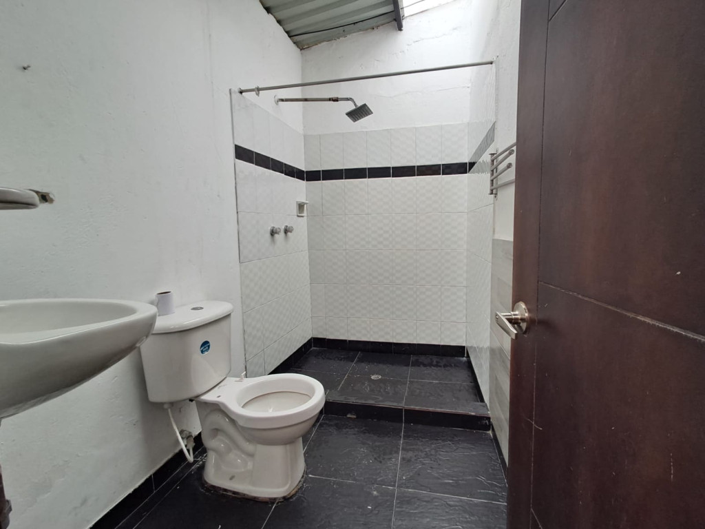 Casa en venta en Girardot, Bogotá · foto 4 de 13