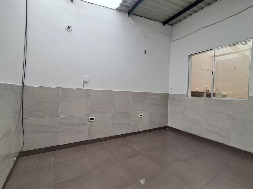 Casa en venta en Girardot, Bogotá · foto 8 de 13
