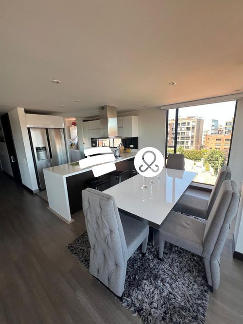 Apartamento de 3 alcobas en venta en Chicó Navarra, Bogotá, 135 m² · foto 11 de 22