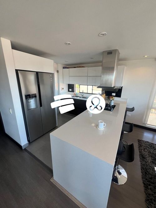 Apartamento de 3 alcobas en venta en Chicó Navarra, Bogotá, 135 m² · foto 14 de 22