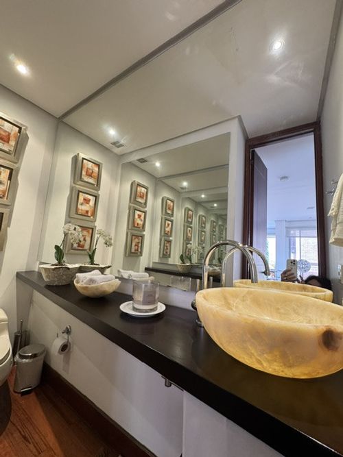 Apartamento de 3 alcobas en venta en Los Rosales, Bogotá, 345 m² · foto 11 de 24