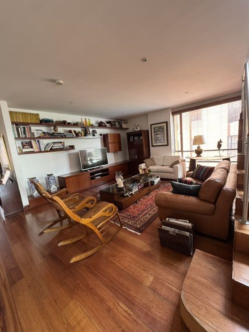 Apartamento de 3 alcobas en venta en Los Rosales, Bogotá, 345 m² · foto 13 de 24