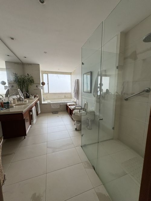Apartamento de 3 alcobas en venta en Los Rosales, Bogotá, 345 m² · foto 15 de 24