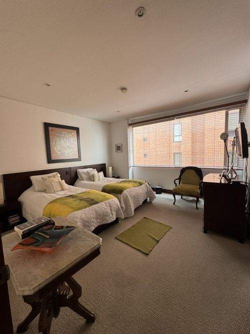 Apartamento de 3 alcobas en venta en Los Rosales, Bogotá, 345 m² · foto 19 de 24