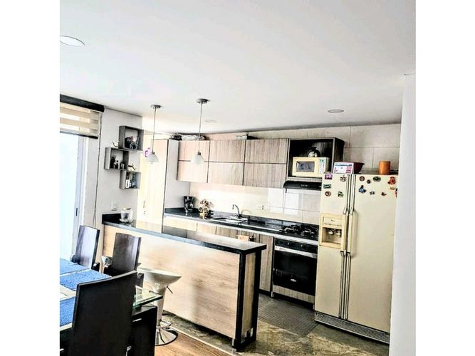 Casa de 3 alcobas en venta en Cota, 186 m² · foto 2 de 18