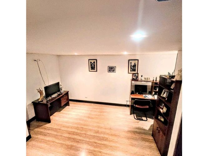 Casa de 3 alcobas en venta en Cota, 186 m² · foto 7 de 18