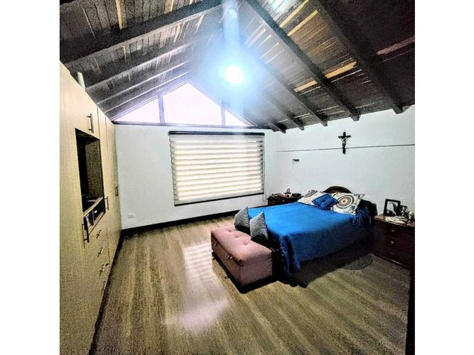 Casa de 3 alcobas en venta en Cota, 186 m² · foto 10 de 18