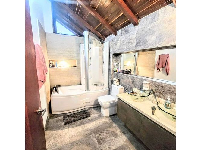 Casa de 3 alcobas en venta en Cota, 186 m² · foto 12 de 18