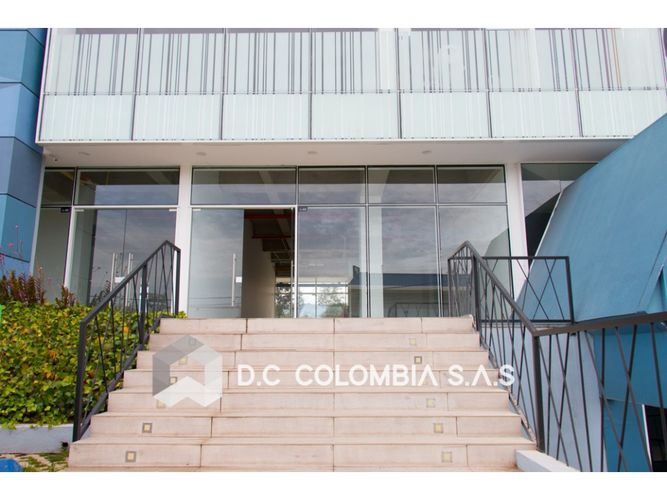 Local en venta en Cataluña, Chía, 76 m² · foto 2 de 5