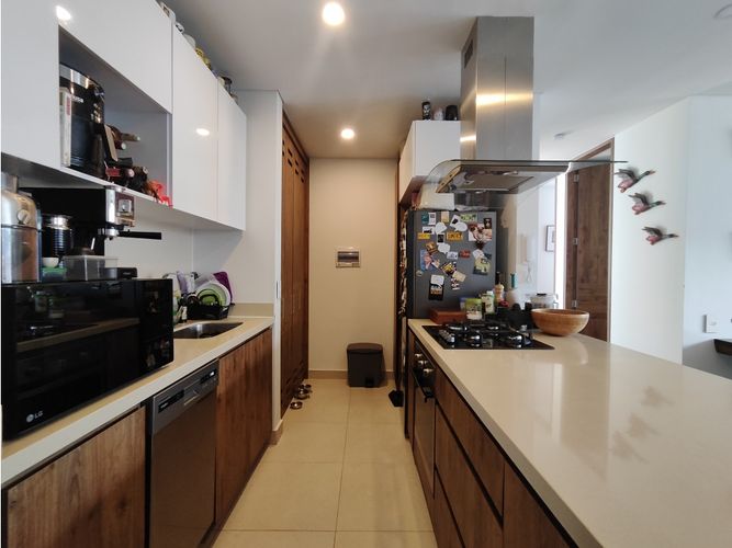 Apartamento de 2 alcobas en venta en Chico Norte, Bogotá, 67 m² · foto 8 de 24