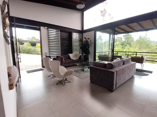 Casa de 4 alcobas en venta en Pantanillo, El Retiro, 308 m² · foto 3 de 24