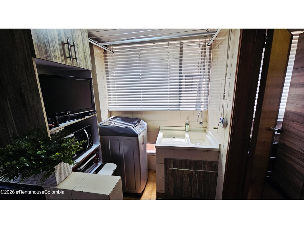 Apartamento en venta en Los Cedros, Bogotá · foto 8 de 18